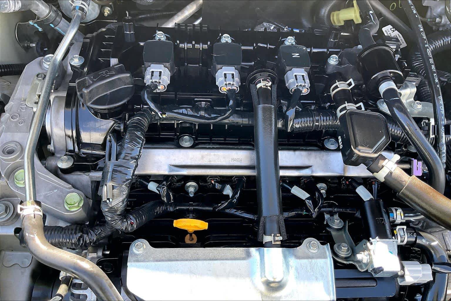Used 2024 Nissan Versa SR FWD image 34