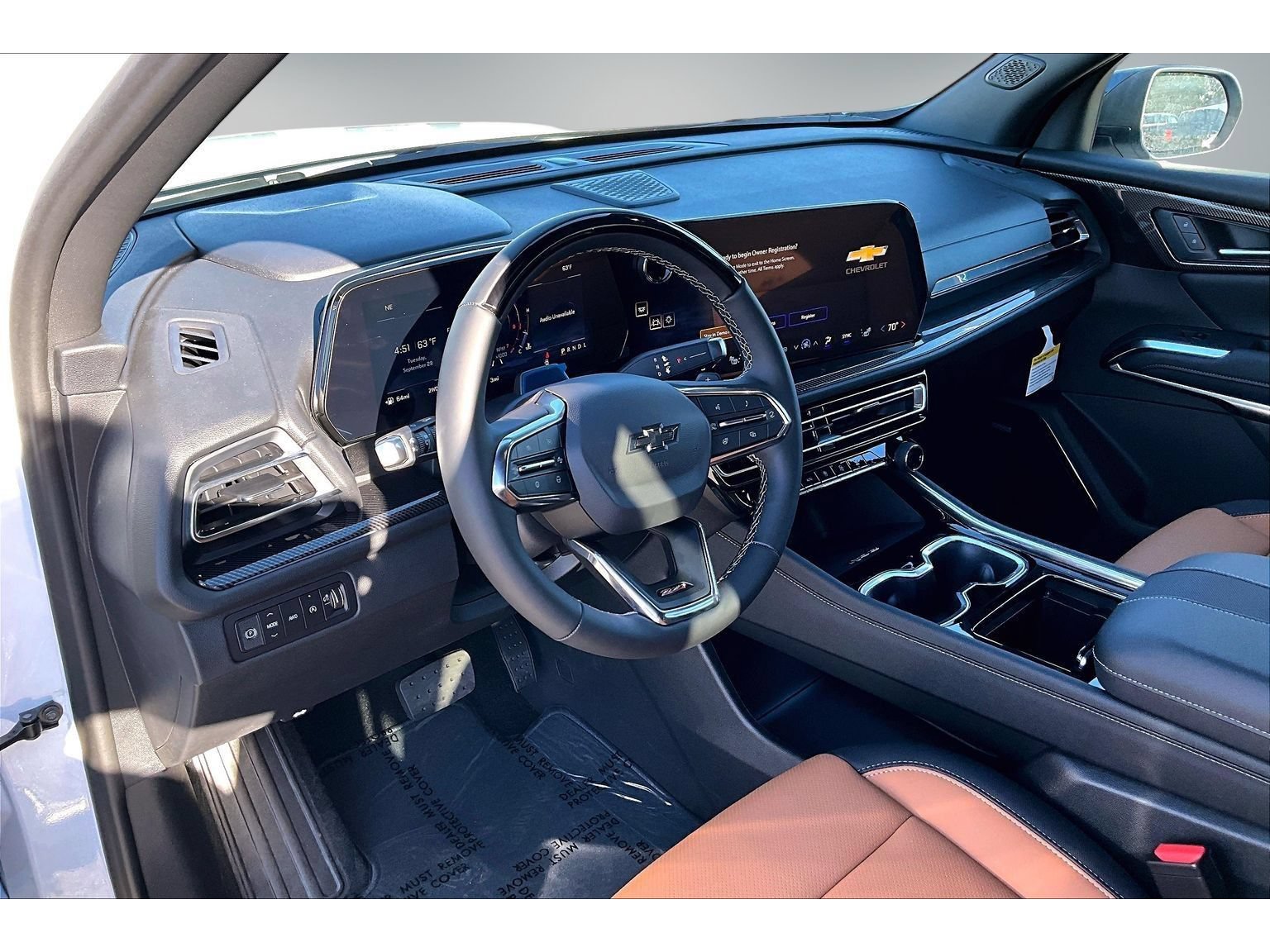New 2027 Chevrolet Traverse Z71 w/ Enhanced Driving Package AWD/4WD image 7