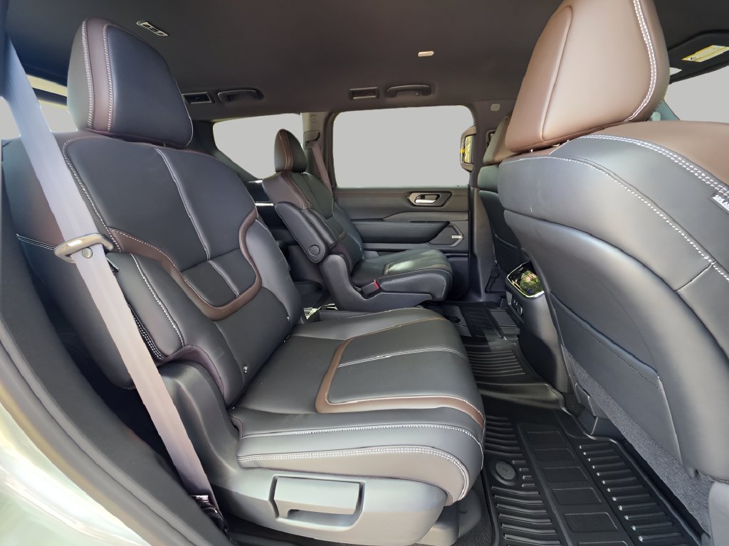 New 2026 Nissan Armada SL AWD/4WD image 11