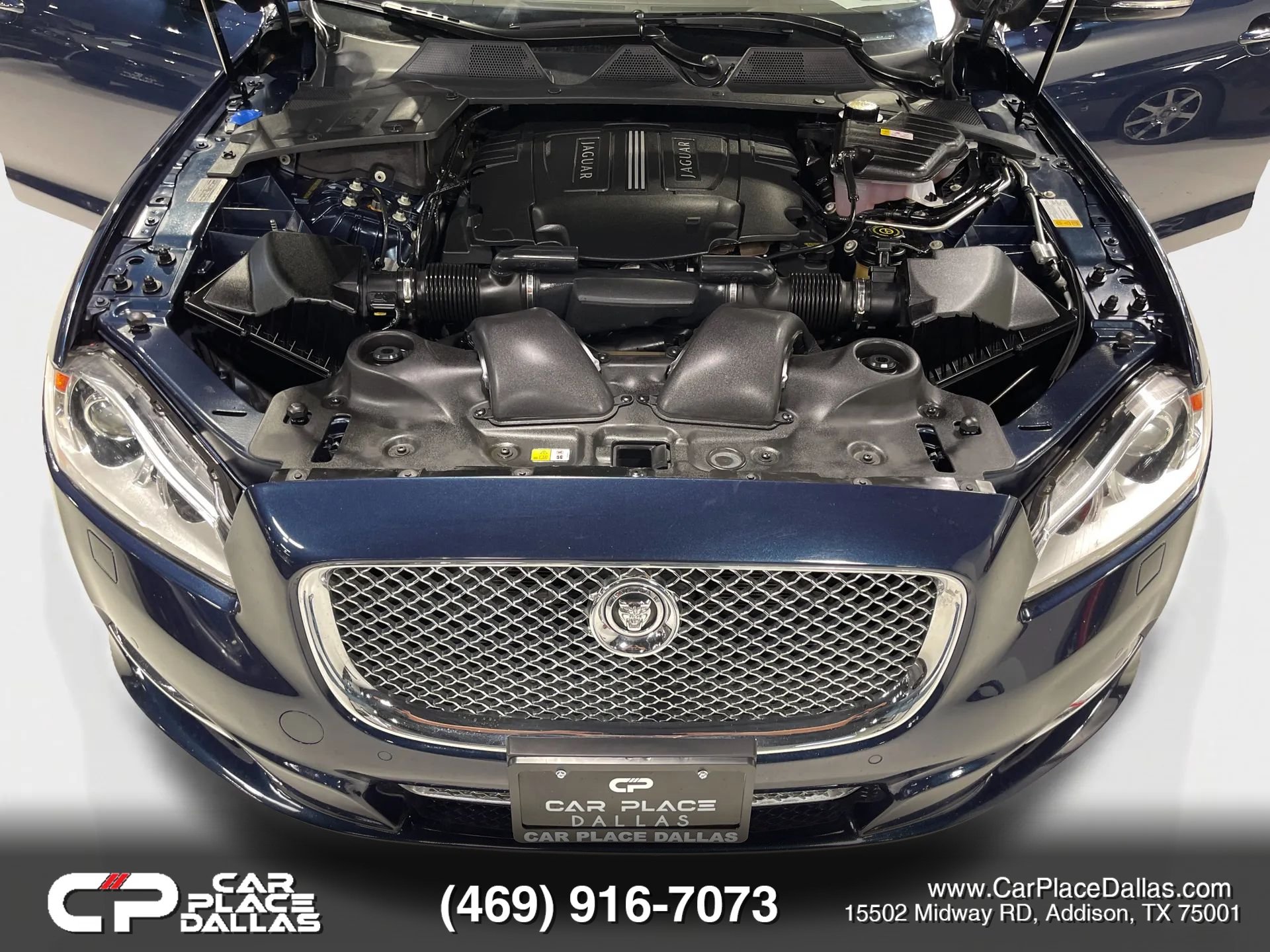 Used 2013 Jaguar XJ L Portfolio RWD image 45