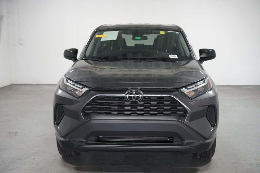 Used 2025 Toyota RAV4 LE image 2