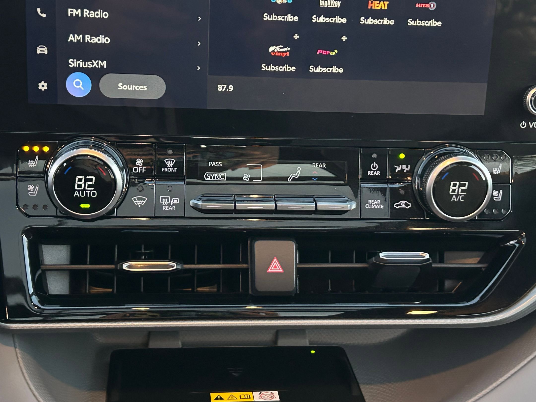 Used 2023 Toyota Highlander Platinum image 21