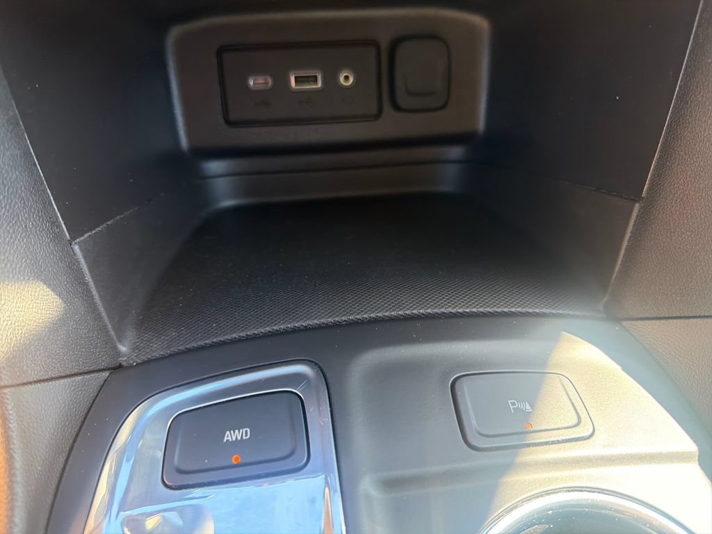 Used 2024 Chevrolet Equinox LT AWD/4WD image 18