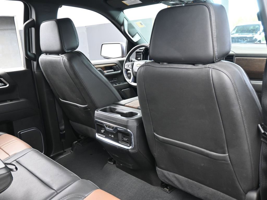 Used 2024 Chevrolet Silverado 1500 High Country w/ Technology Package RWD image 48