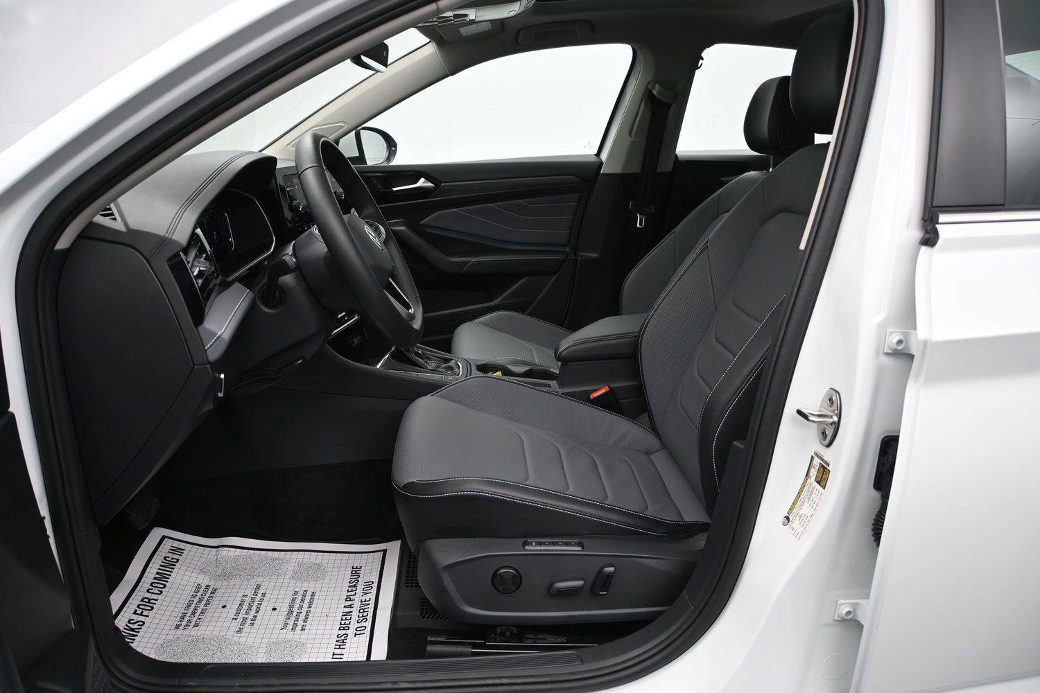 Certified 2026 Volkswagen Jetta SEL FWD image 7