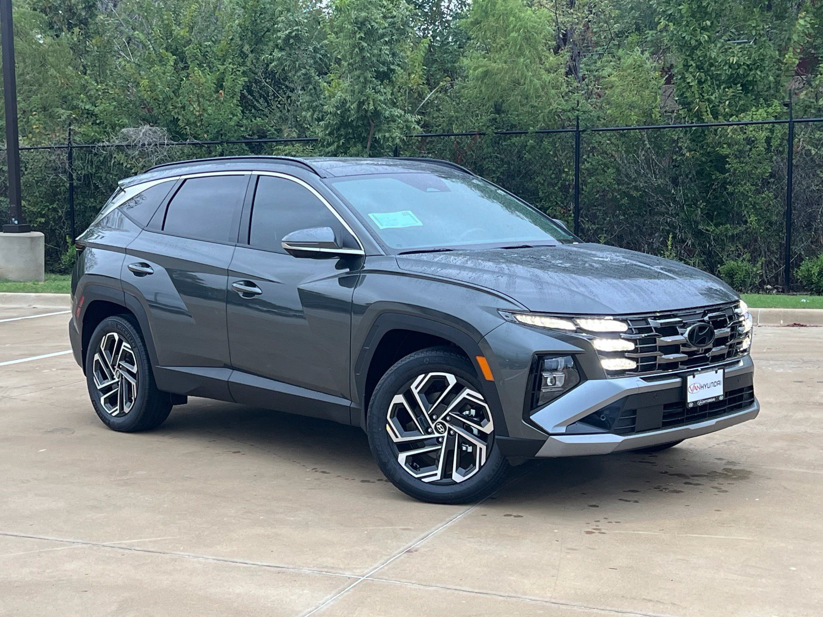 New 2026 Hyundai Tucson Limited AWD/4WD image 1