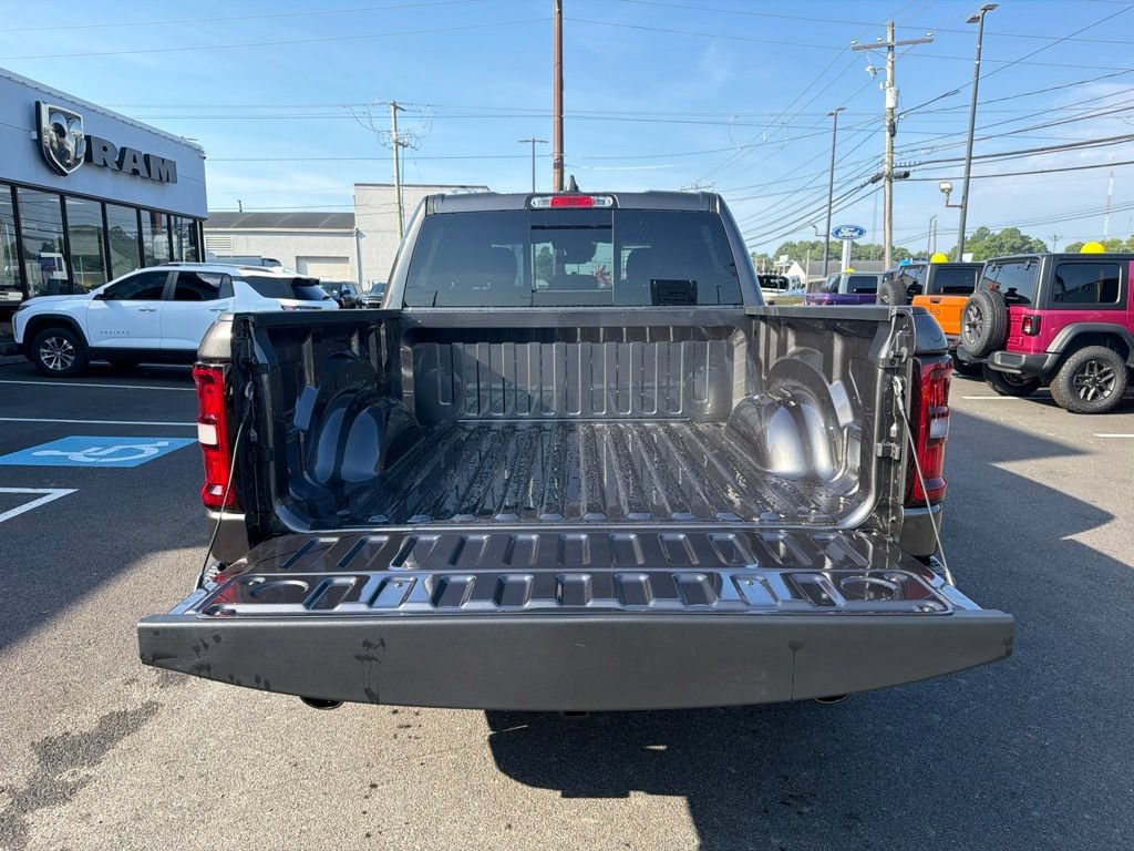 New 2027 RAM 1500 Express AWD/4WD image 18