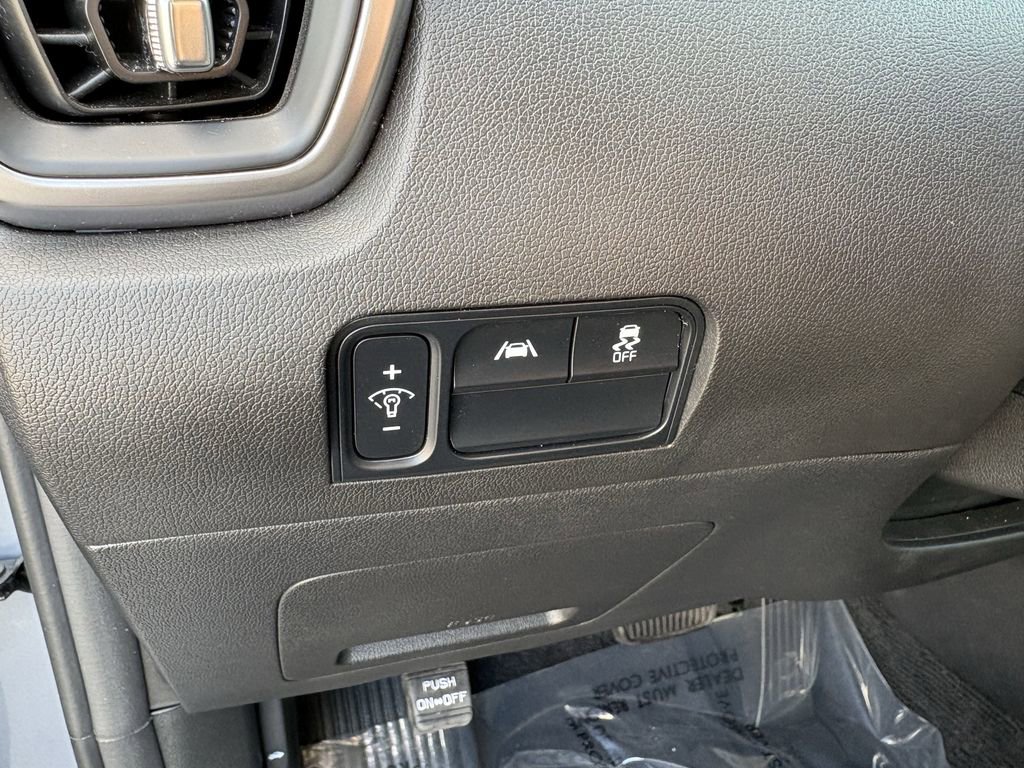 Used 2023 Kia Sorento S image 30