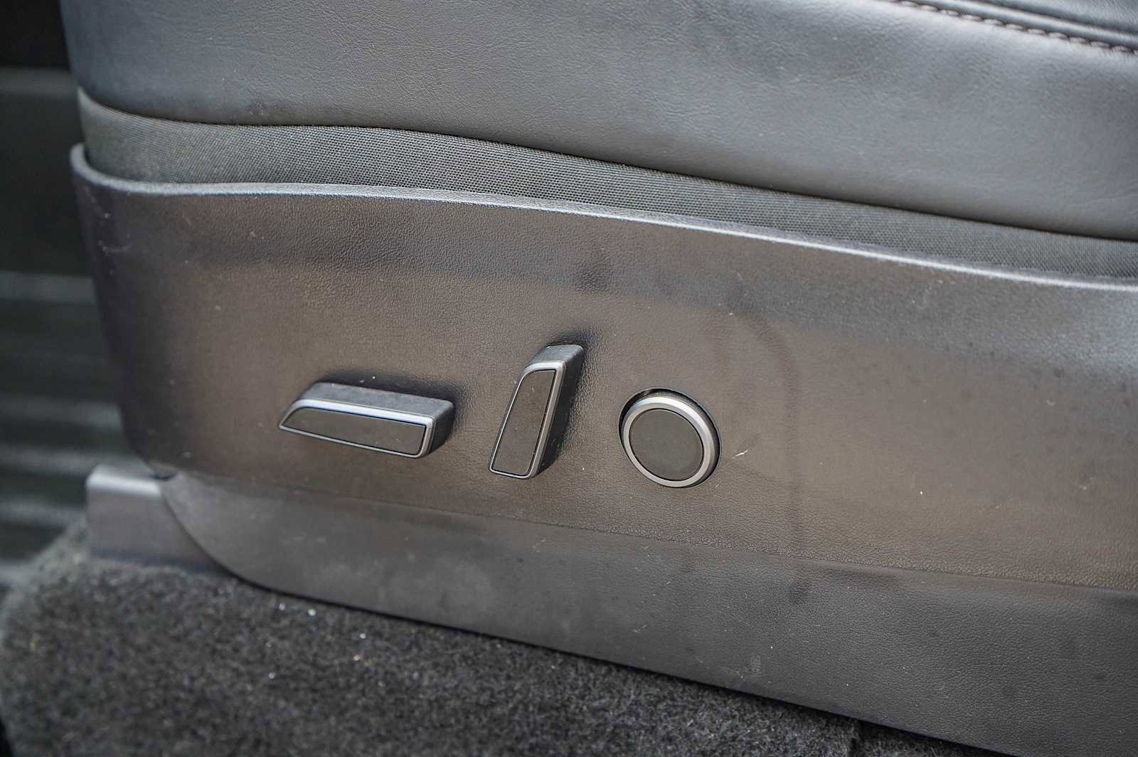 Used 2021 Tesla Model Y Long Range image 21