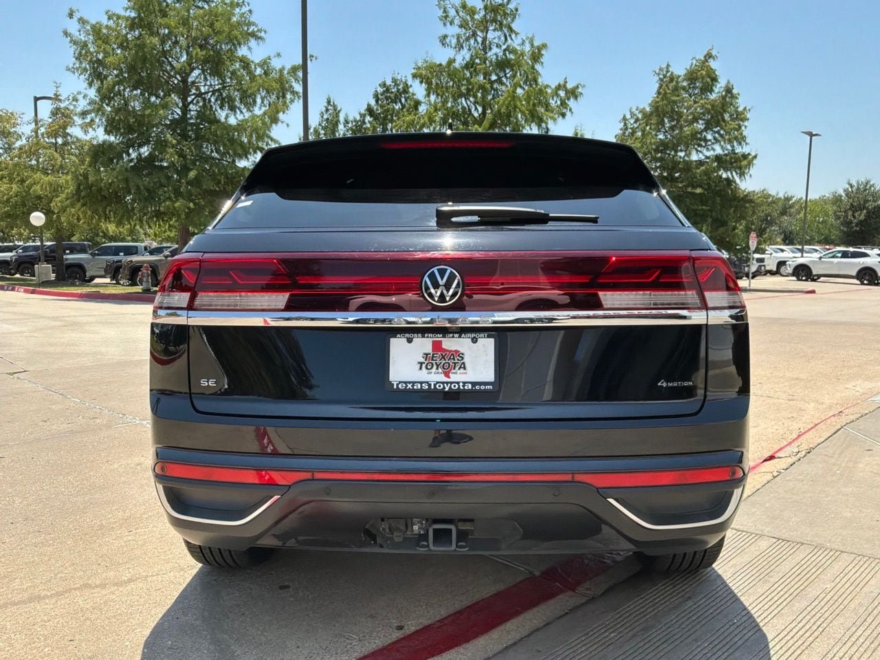 Used 2026 Volkswagen Atlas Cross Sport SE AWD/4WD image 7