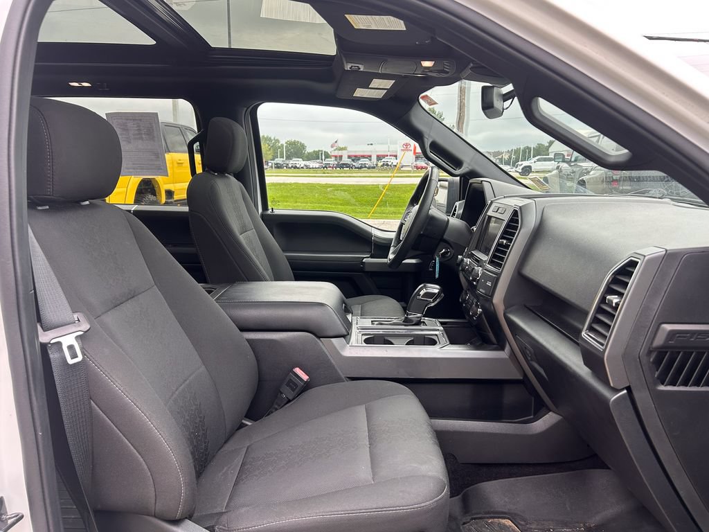 Used 2019 Ford F150 XLT w/ Equipment Group 302A Luxury AWD/4WD image 17