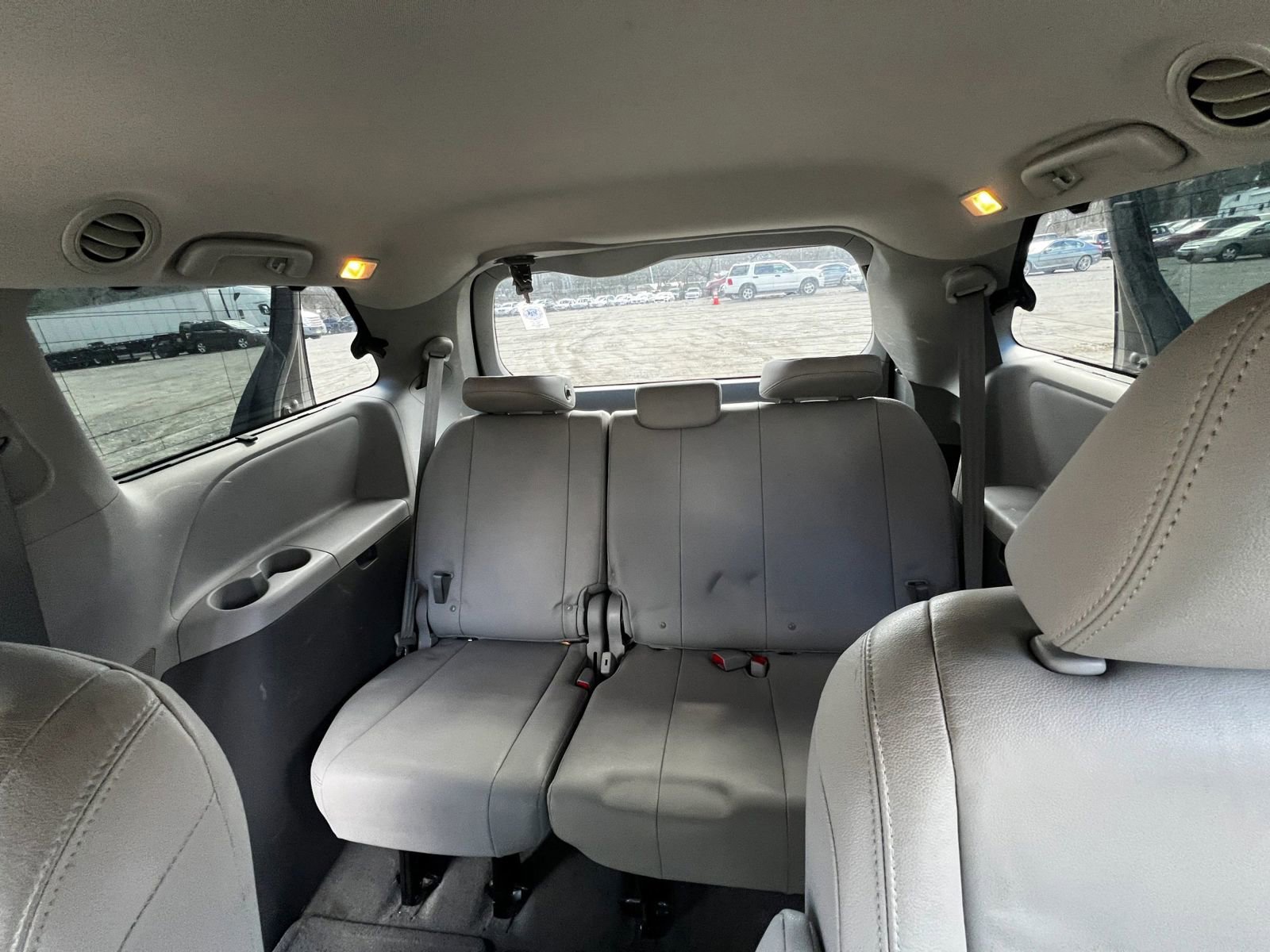 Used 2017 Toyota Sienna XLE AWD/4WD image 15