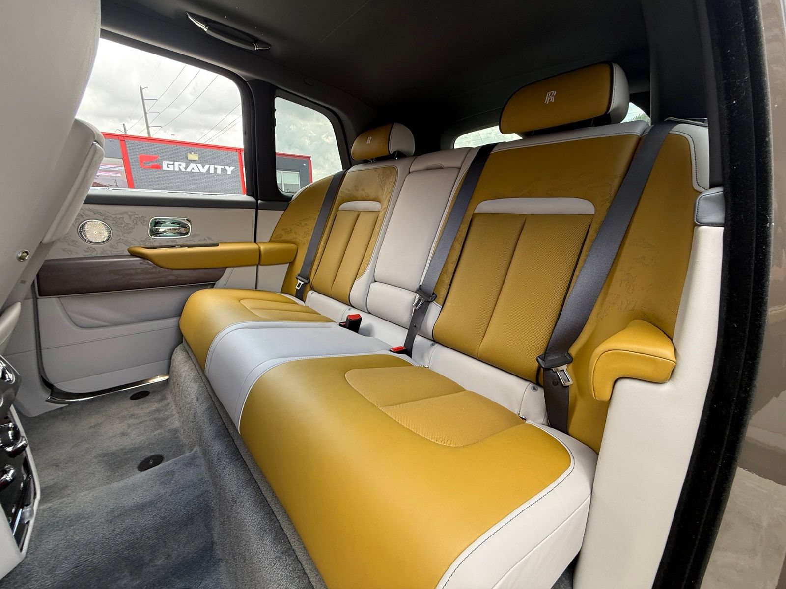 Used 2025 Rolls-Royce Cullinan AWD/4WD image 29