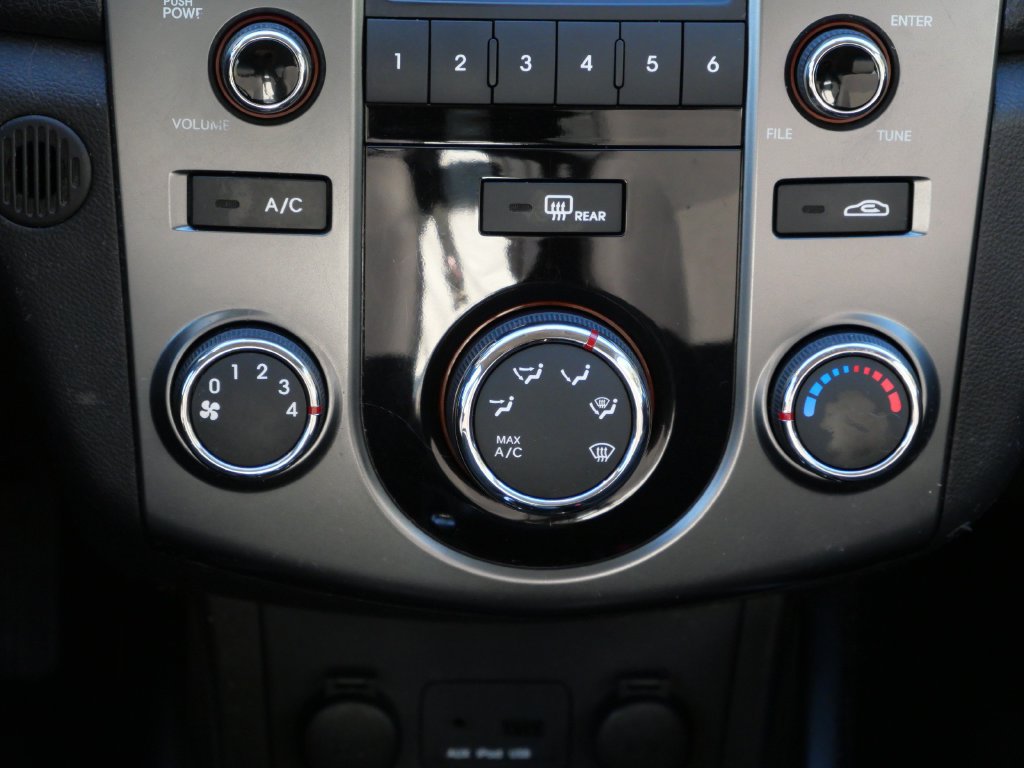 Used 2013 Kia Forte EX FWD image 17