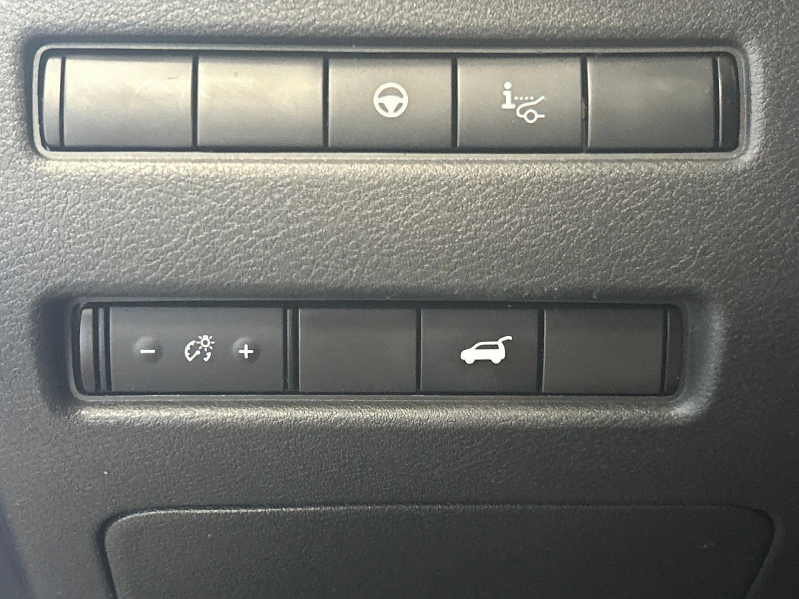 Used 2021 Nissan Rogue Platinum AWD/4WD image 18