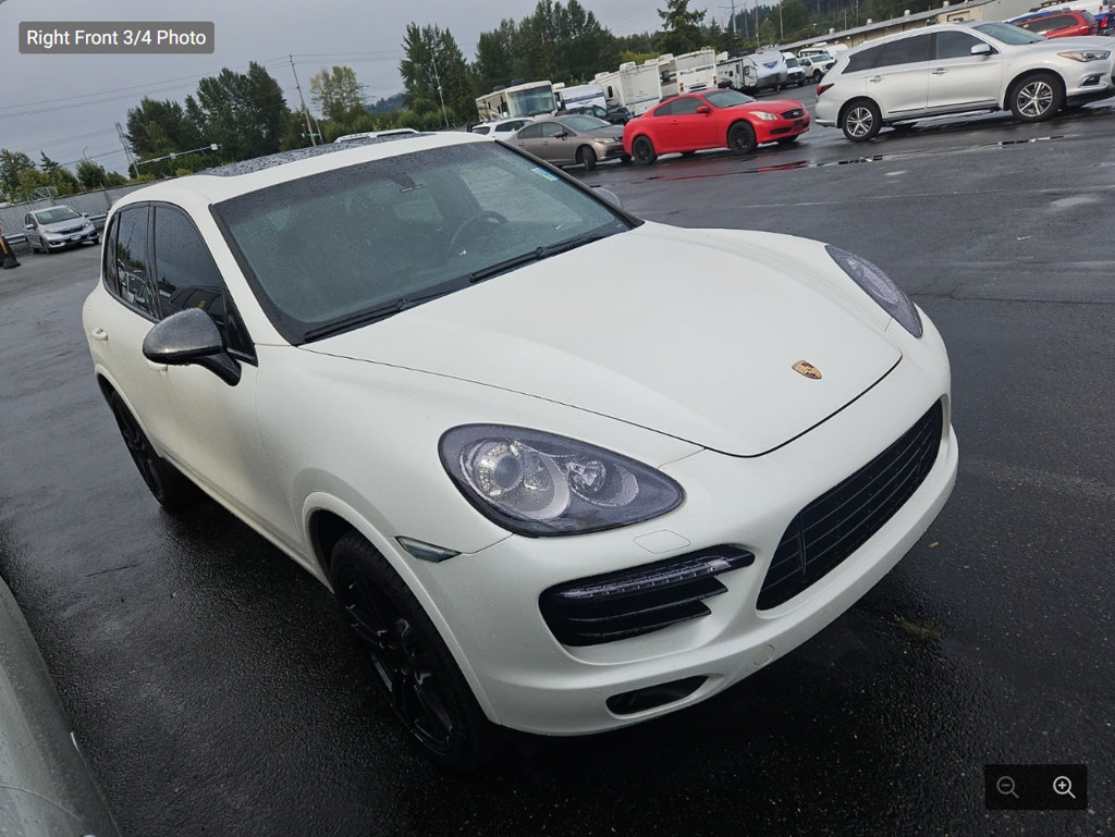 Used 2014 Porsche Cayenne Turbo S AWD/4WD image 2