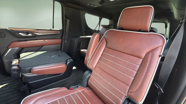 Used 2023 GMC Yukon XL Denali Ultimate image 16