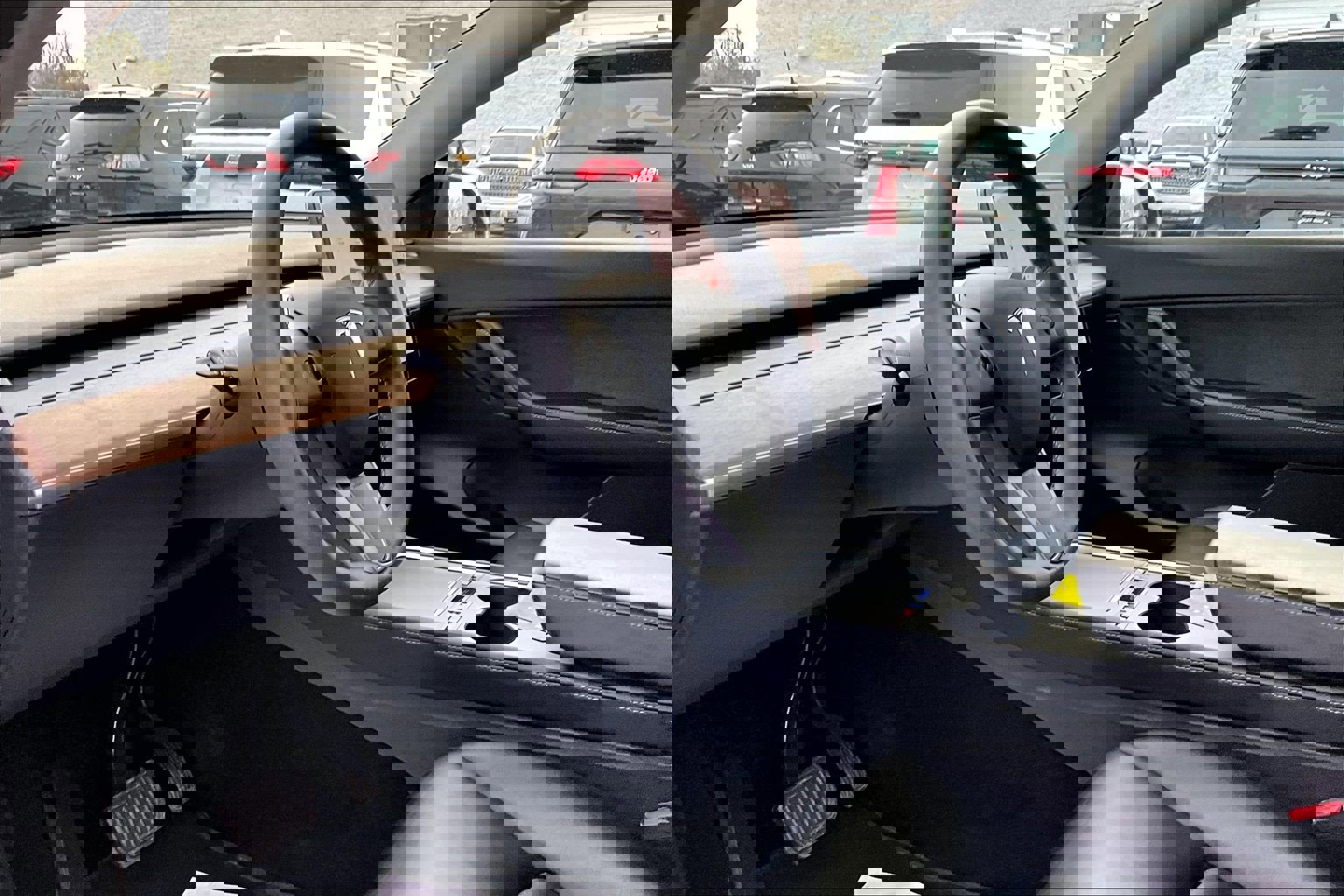 Used 2022 Tesla Model Y Long Range image 14