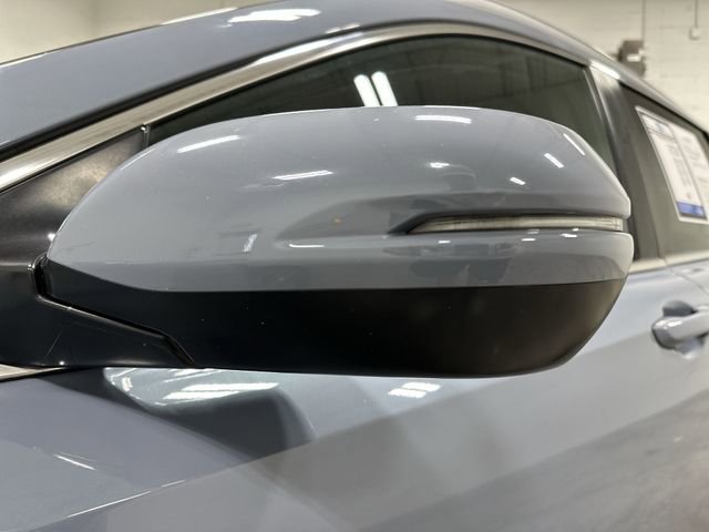 Used 2022 Honda CR-V Touring image 12