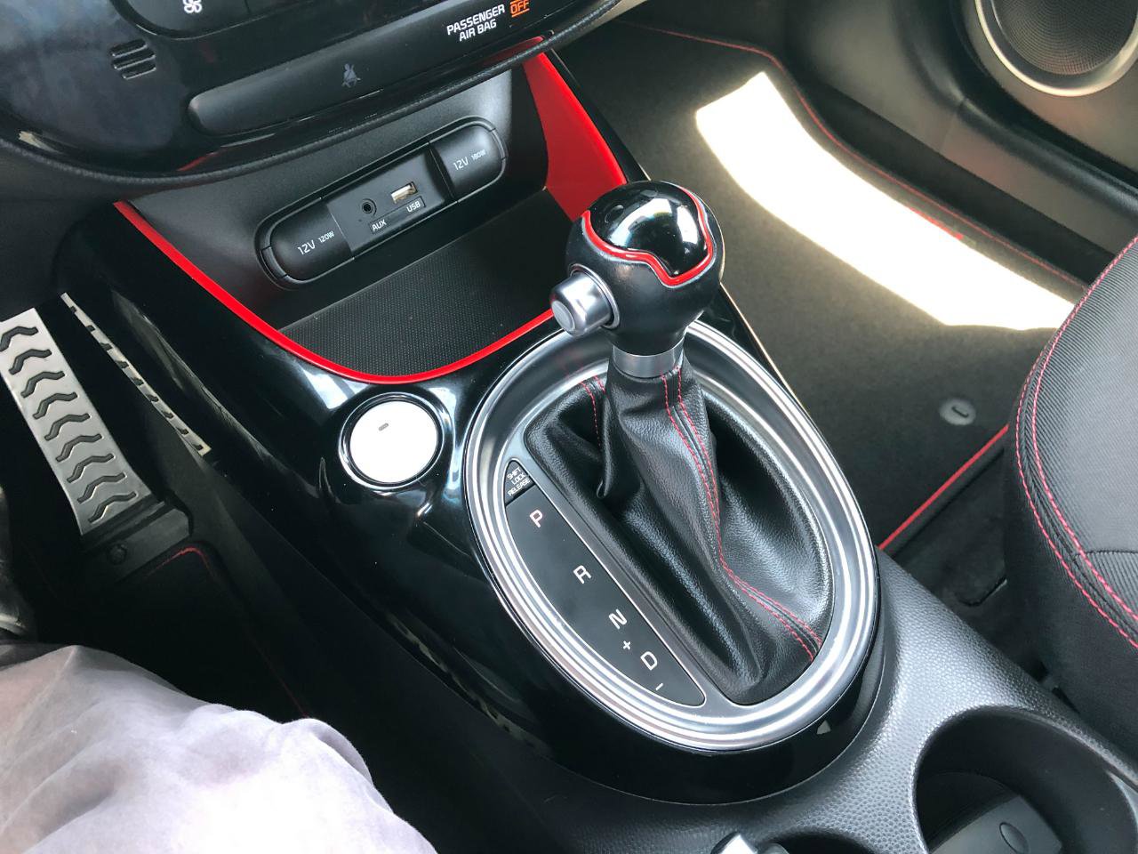 Used 2018 Kia Soul + FWD image 22