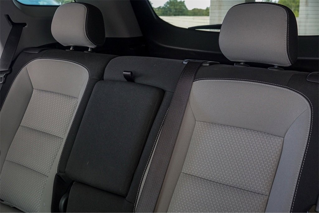 Used 2023 GMC Terrain SLE w/ Driver Convenience Package image 24