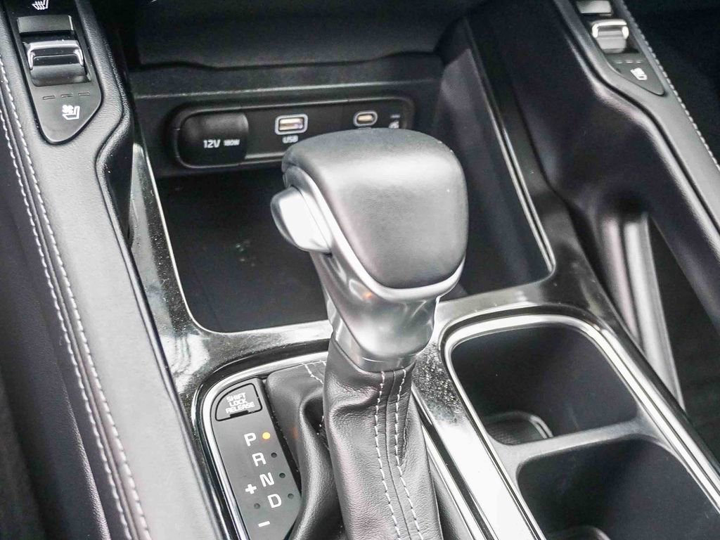 Used 2024 Kia Telluride EX w/ EX Captain's Chair Package FWD image 23