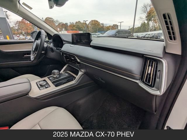 Certified 2025 MAZDA CX-70 Plug-In Hybrid w/ Premium Pkg AWD/4WD image 24