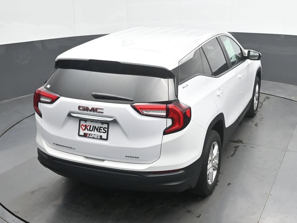 Used 2024 GMC Terrain SLE AWD/4WD image 29