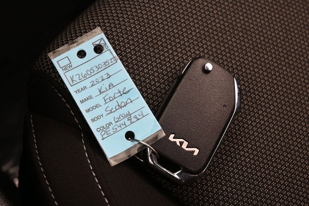 Used 2023 Kia Forte LXS w/ LXS Technology Package FWD image 25