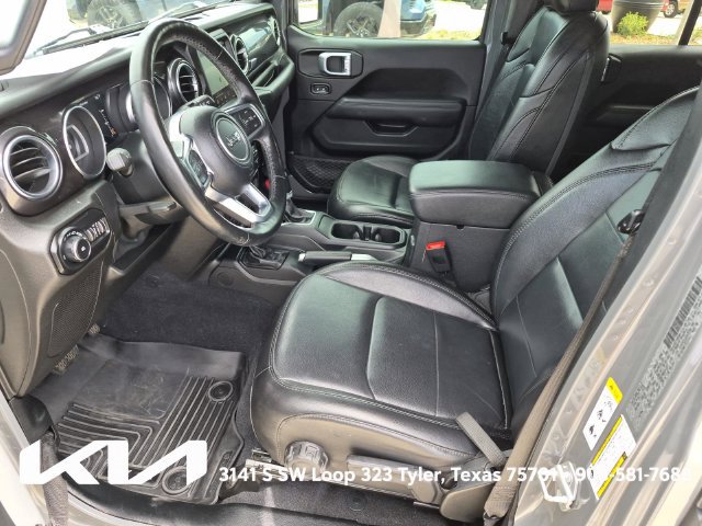 Used 2020 Jeep Wrangler Unlimited Sahara AWD/4WD image 17