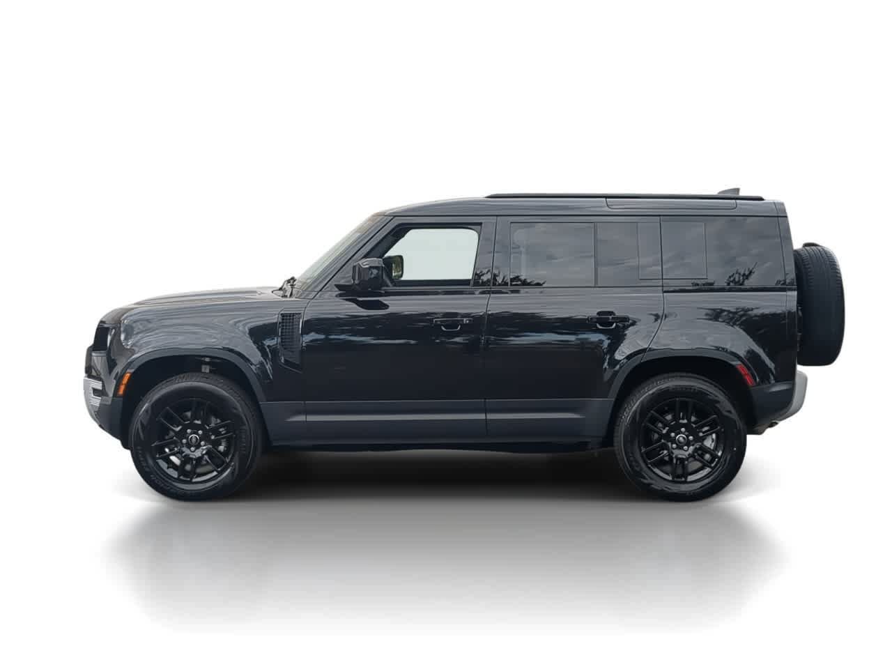 Used 2025 Land Rover Defender 110 S AWD/4WD image 5