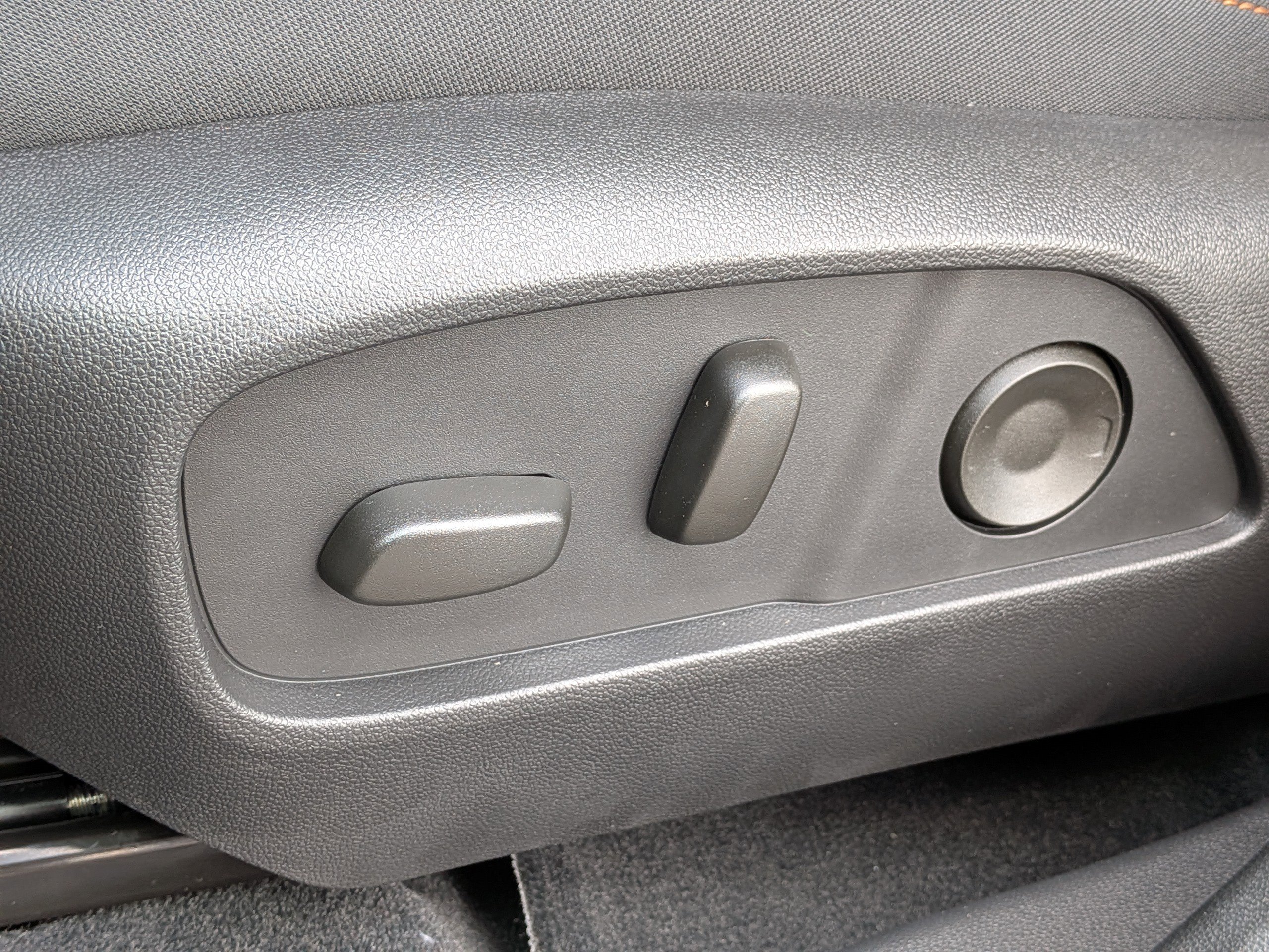 New 2026 Chevrolet Equinox ACTIV w/ Convenience Package III image 11