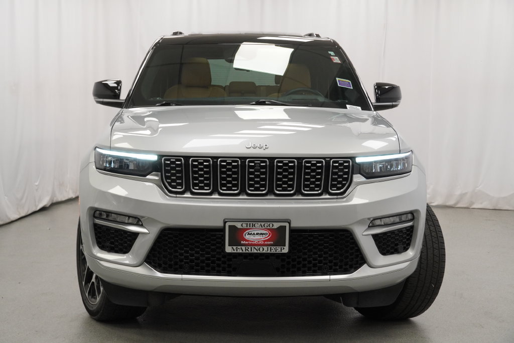 Used 2025 Jeep Grand Cherokee Summit AWD/4WD image 11