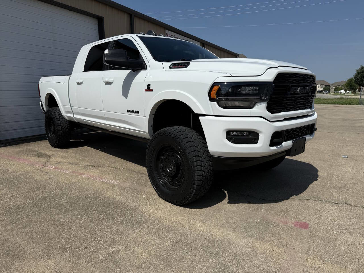 Used 2022 RAM 2500 Limited w/ Night Edition image 3