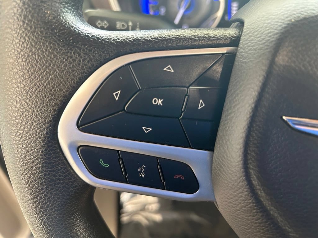Used 2021 Chrysler Voyager Lxi FWD image 43