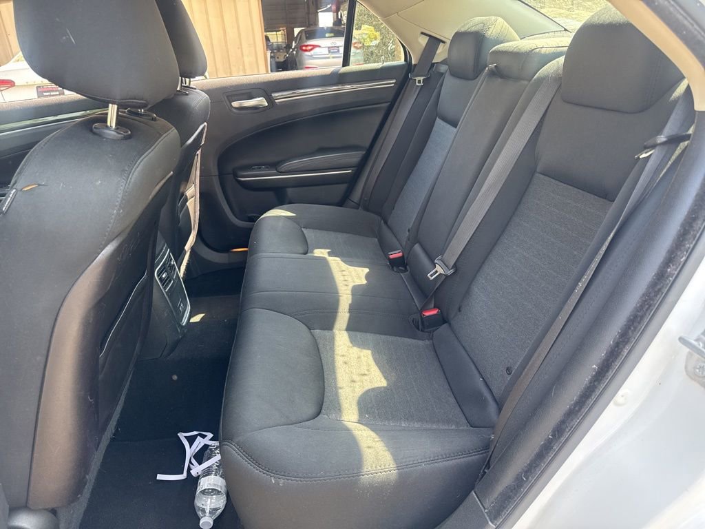 Used 2019 Chrysler 300 Touring w/ Sport Appearance Package image 6