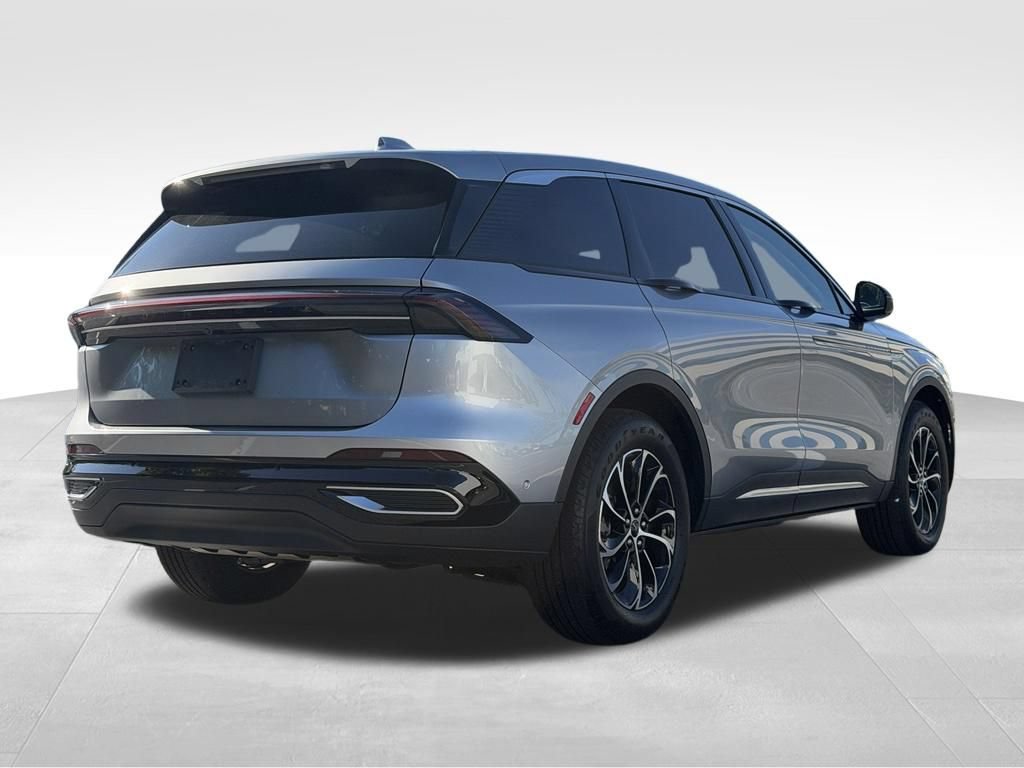 Used 2024 Lincoln Nautilus Premier AWD/4WD image 8