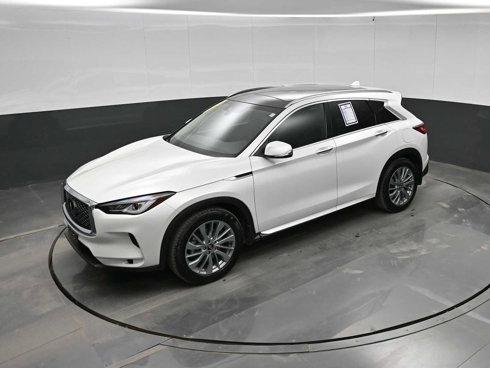 Used 2023 INFINITI QX50 Luxe image 22