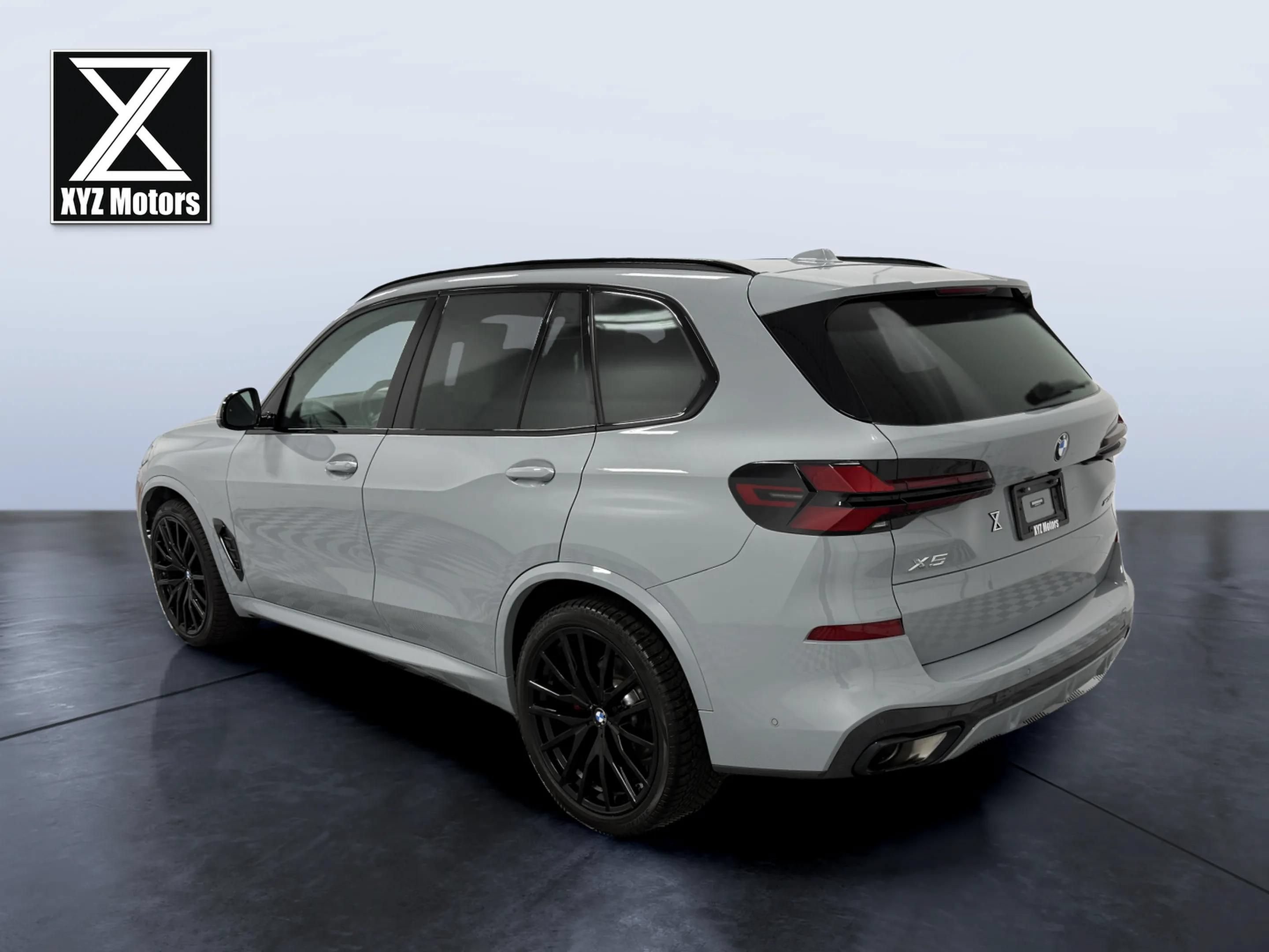 Used 2024 BMW X5 xDrive40i AWD/4WD image 4