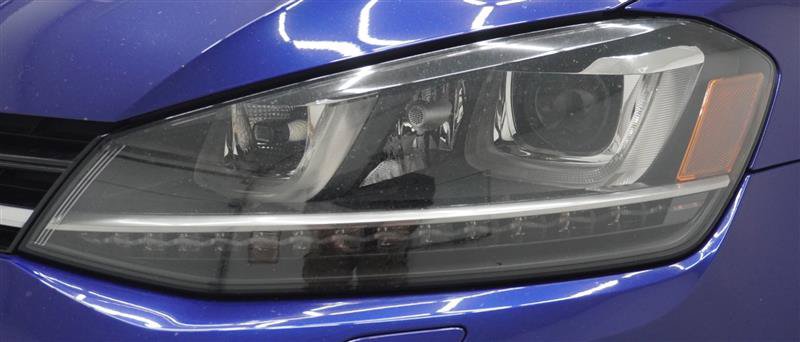 Used 2016 Volkswagen Golf R 4-Door AWD/4WD image 27