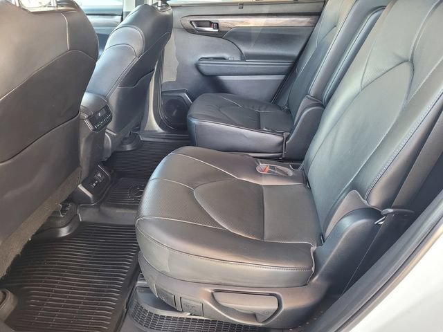 Used 2023 Toyota Highlander Limited AWD/4WD image 18