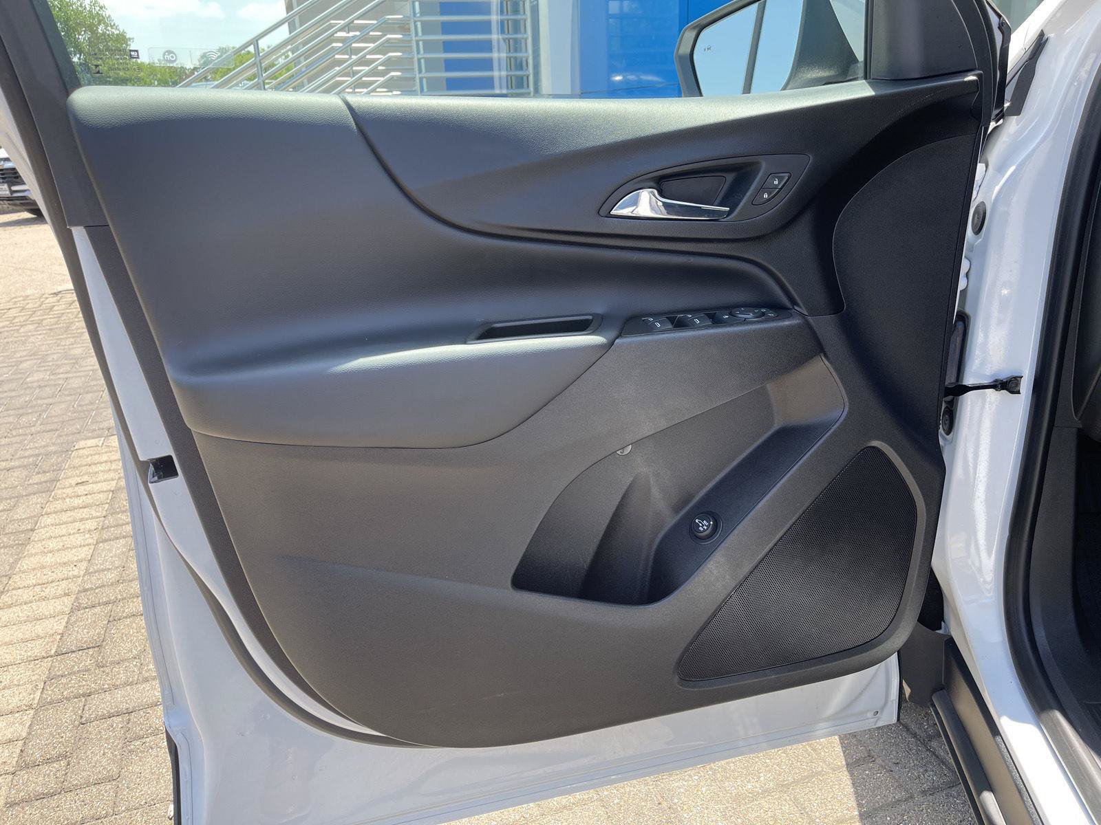 Used 2024 Chevrolet Equinox LT w/ LPO, Floor Liner Package FWD image 12