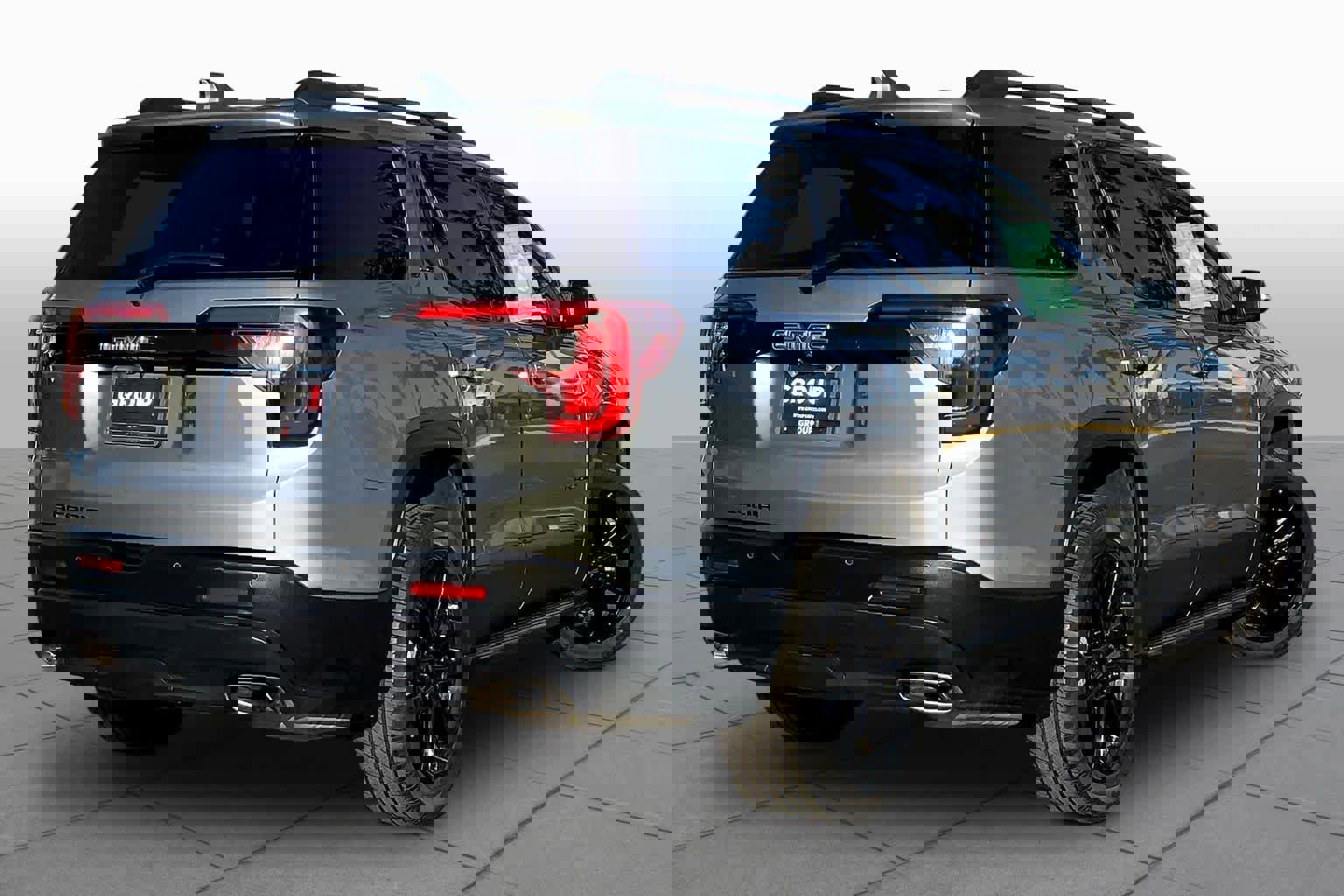 Used 2023 GMC Acadia SLE w/ Elevation Edition image 11