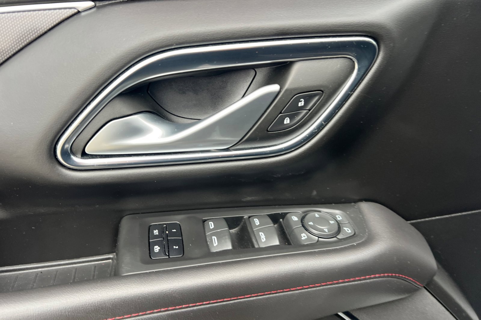 Used 2022 Chevrolet Tahoe RST w/ Sport Performance Package image 8