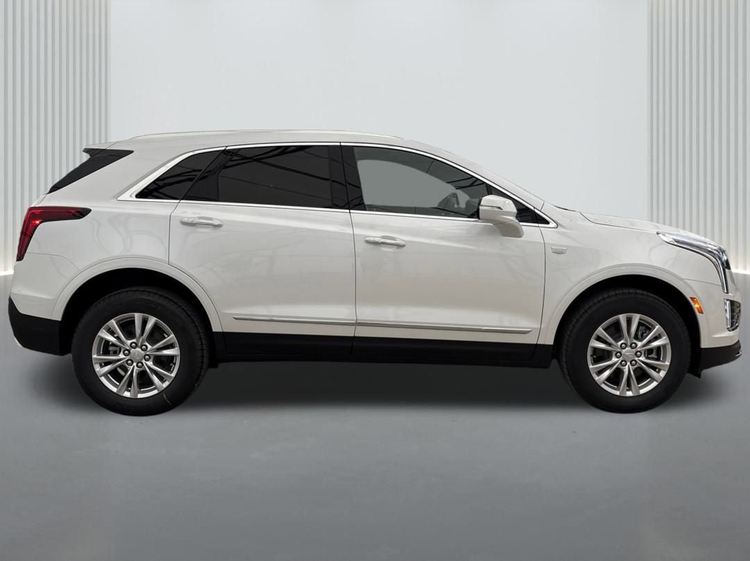 New 2025 Cadillac XT5 Luxury image 4