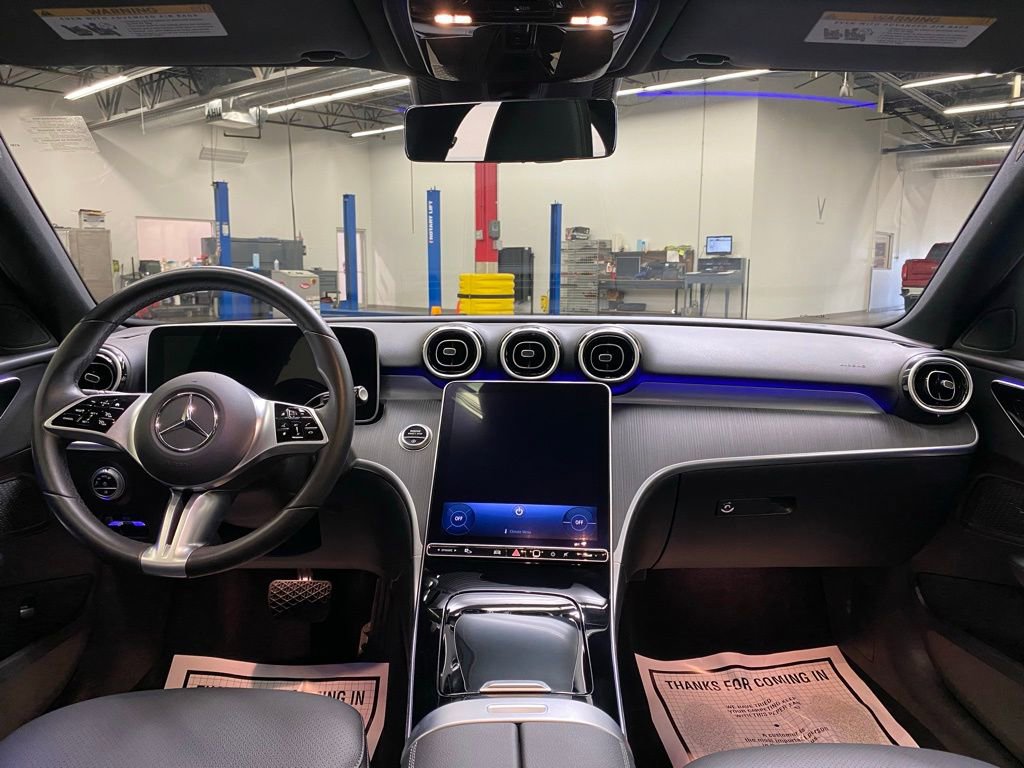 Used 2025 Mercedes-Benz C 300 Sedan image 25