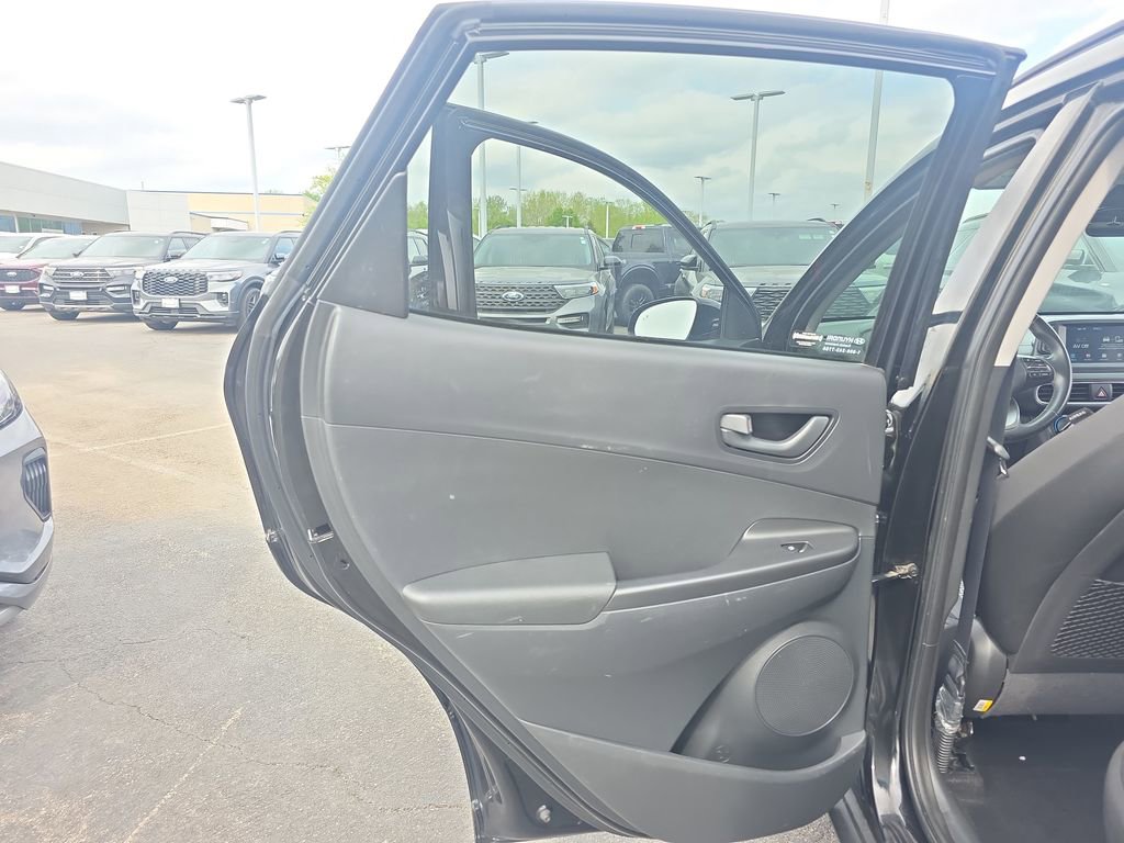 Used 2019 Hyundai Kona SEL FWD image 36
