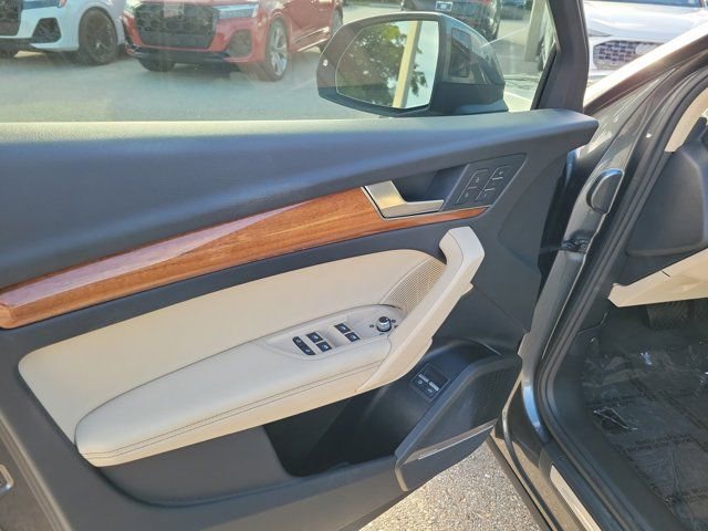 Certified 2023 Audi Q5 e Prestige w/ Prestige Package image 18