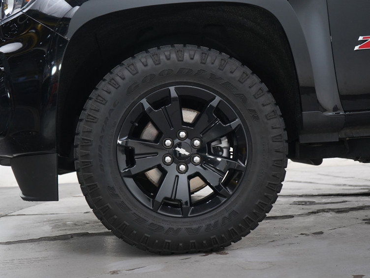 Used 2021 Chevrolet Colorado Z71 w/ Z71 Midnight Edition AWD/4WD image 28