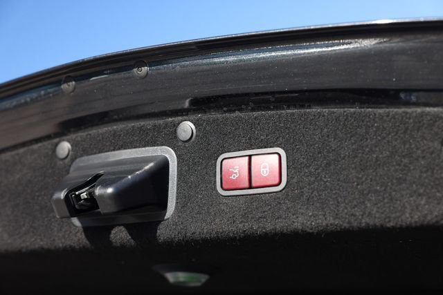 Used 2016 Mercedes-Benz S 550 Sedan image 32